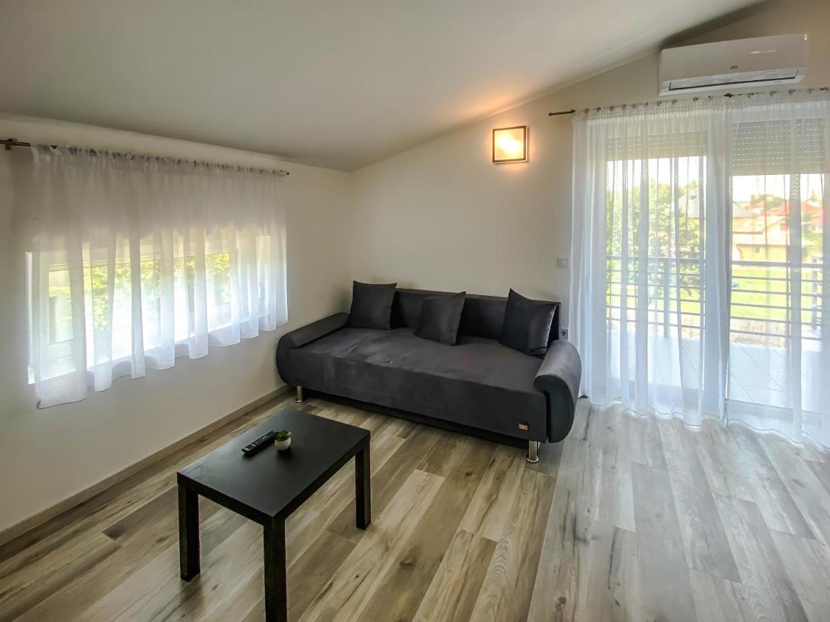 Feda Apartmanhaz Balatonboglár Exterior foto